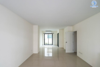 *****ทาวน์เฮ้าส์มือสอง 3 ชั้น ม.อินฟินิตี้ บ้านกล้วย-ไทรน้อย บนเนื้อที่กว้างถึง 21.3 ตร.ว. ฟังก์ชัน 3 ห้องนอน 3 ห้องน้ำ 2 ที่จอดรถ แถมฟรี! เครื่องปรับอากาศ 2 เครื่อง, ปั๊มน้ำและแท้งค์น้ำ 1 ชุด ที่สุดของทำเลคุณภาพ ใกล้เซ็นทรัลเวสต์เกต และรถไฟฟ้าสายสีม่วง "สถานีคลองบางไผ่"